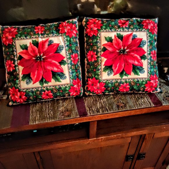 Christmas Poinsettia Pillows - Set of 2) - Picture 1 of 2